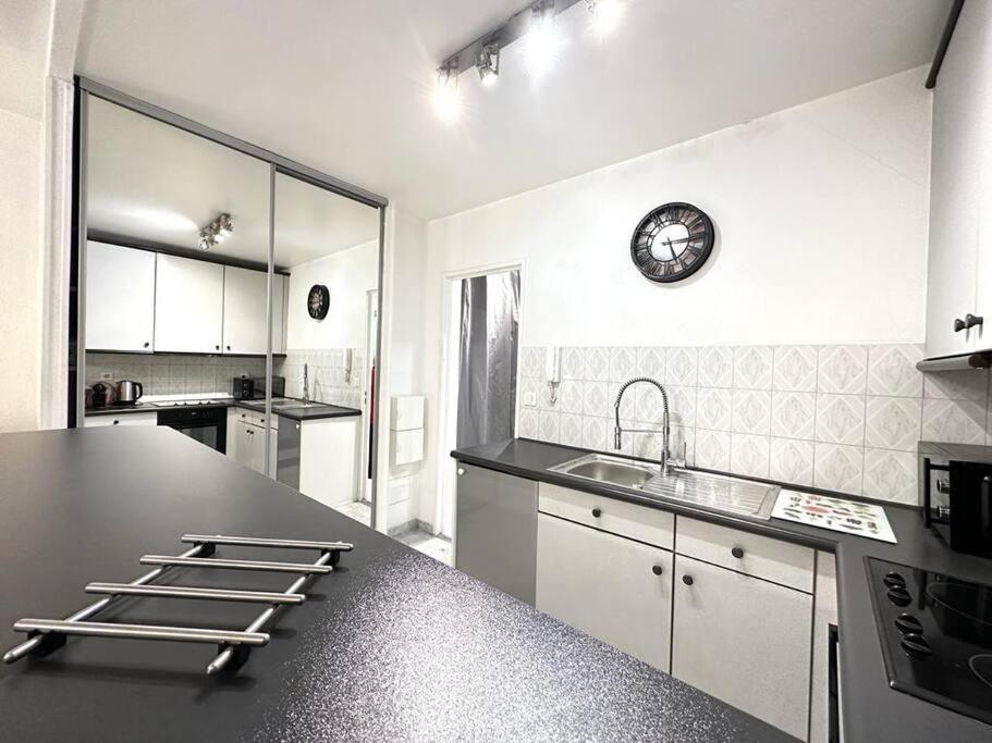 Beau Studio Centre Juan Les Pins A 300M Des Plages أنتيب المظهر الخارجي الصورة